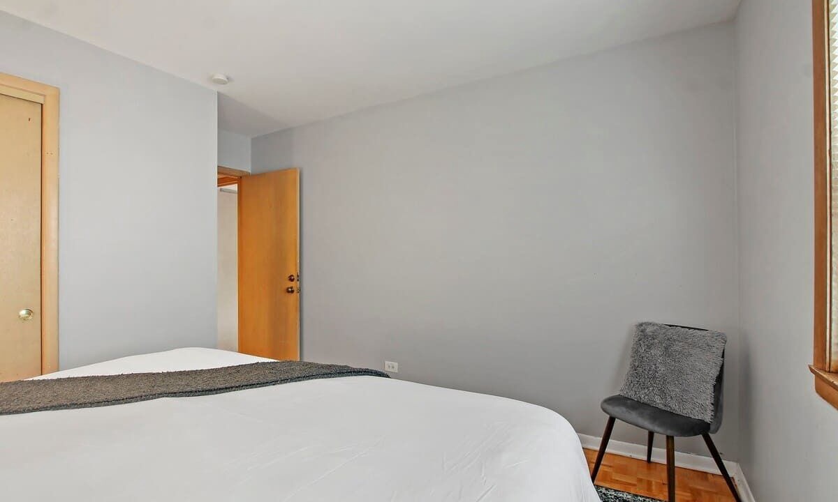 Photo of Bedroom in Evanston