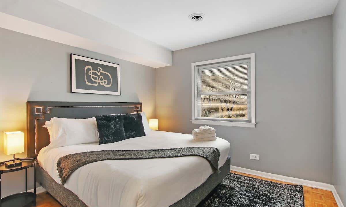 Photo of Bedroom in Evanston
