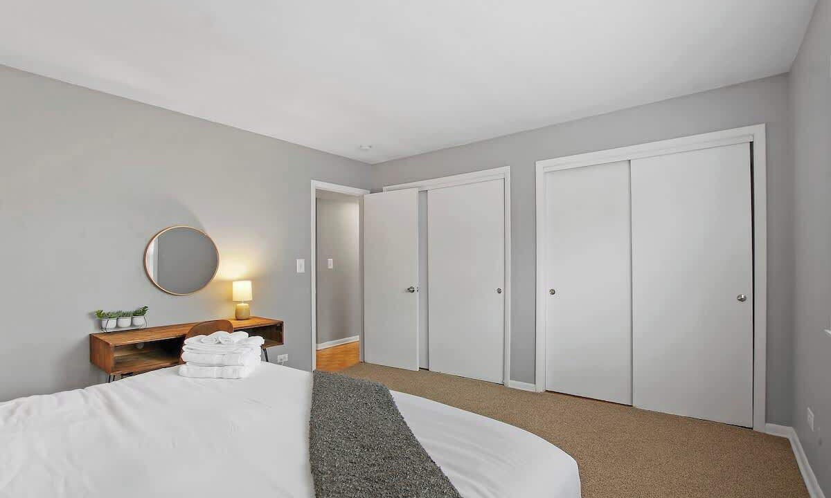 Photo of Bedroom in Evanston