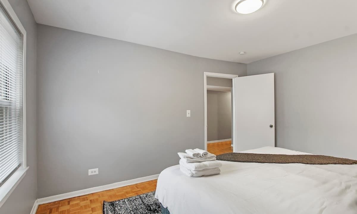 Photo of Bedroom in Evanston