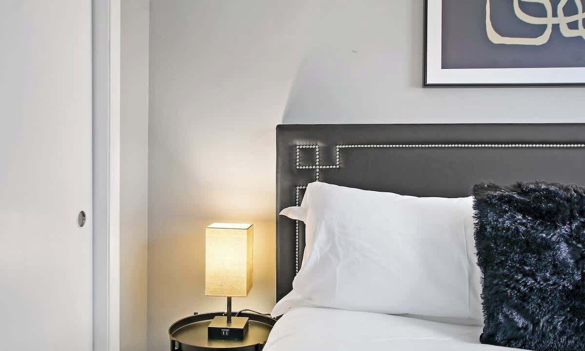 Photo of Bedroom in Evanston
