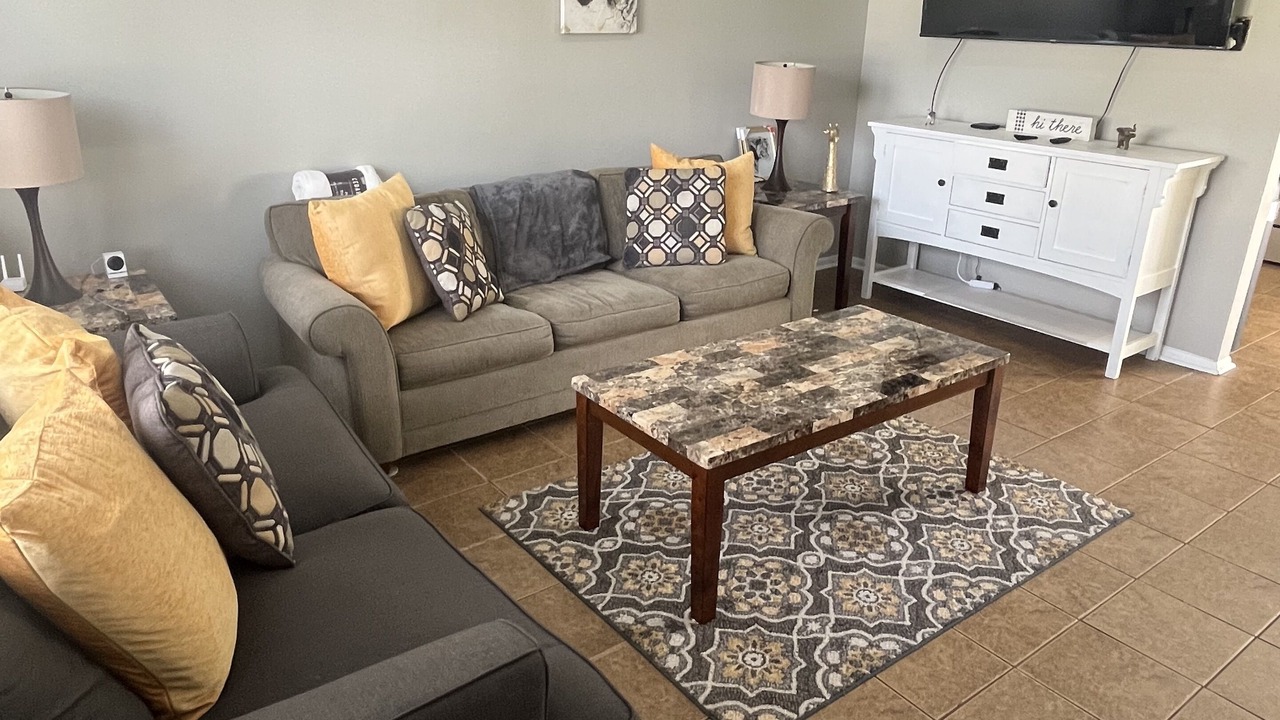 Photo of Livingroom in Aurora