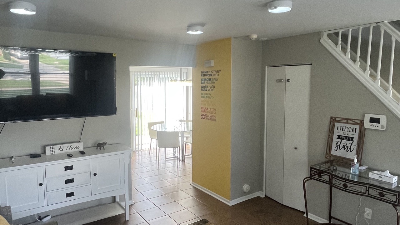 Photo of Livingroom in Aurora