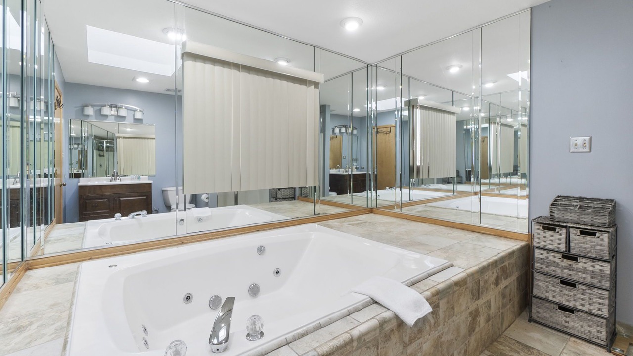 Photo of Bathroom in Country Club Hills