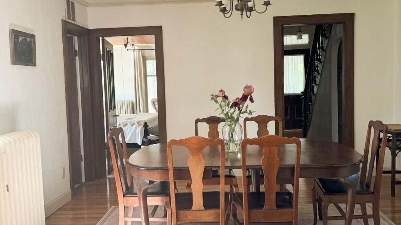 Photo of Livingroom in Eureka
