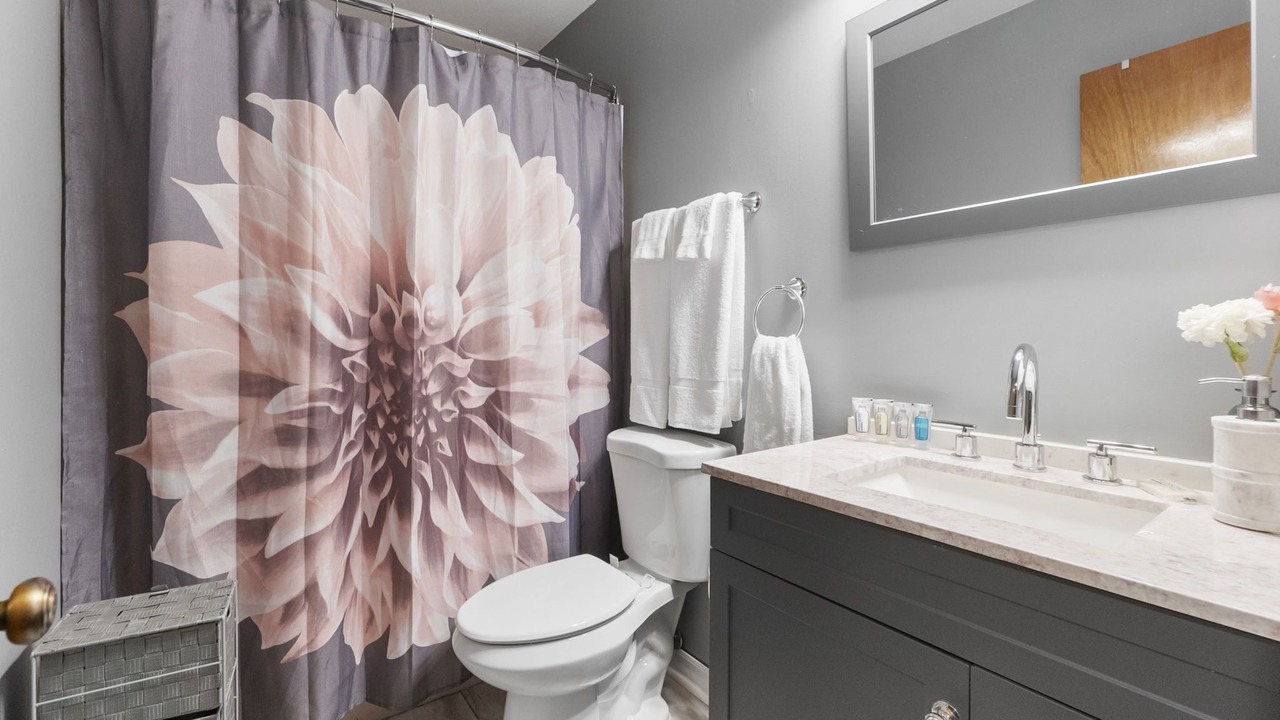 Photo of Bathroom in Country Club Hills