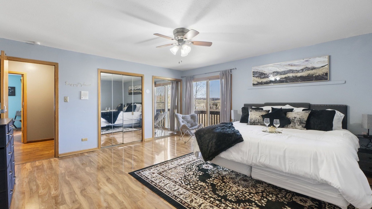 Photo of Bedroom in Country Club Hills