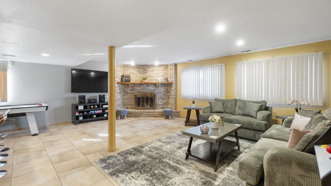 Photo of Livingroom in Country Club Hills