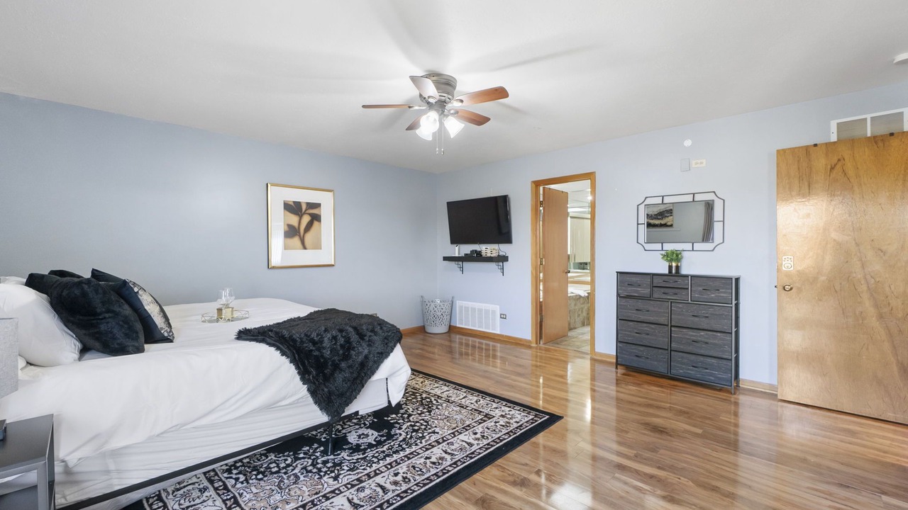 Photo of Bedroom in Country Club Hills