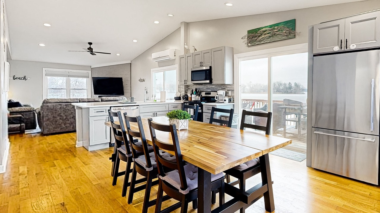 Photo of Kitchen in Channel Lake