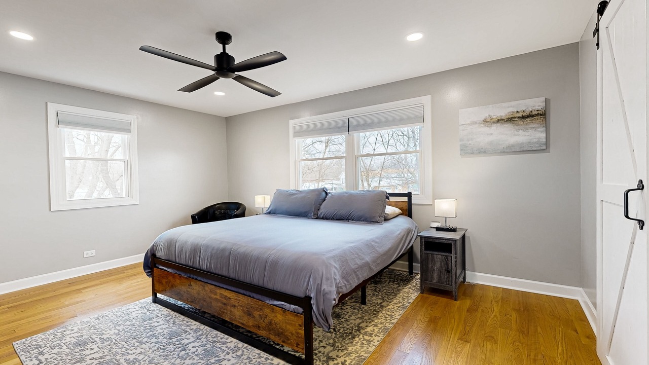 Photo of Bedroom in Channel Lake