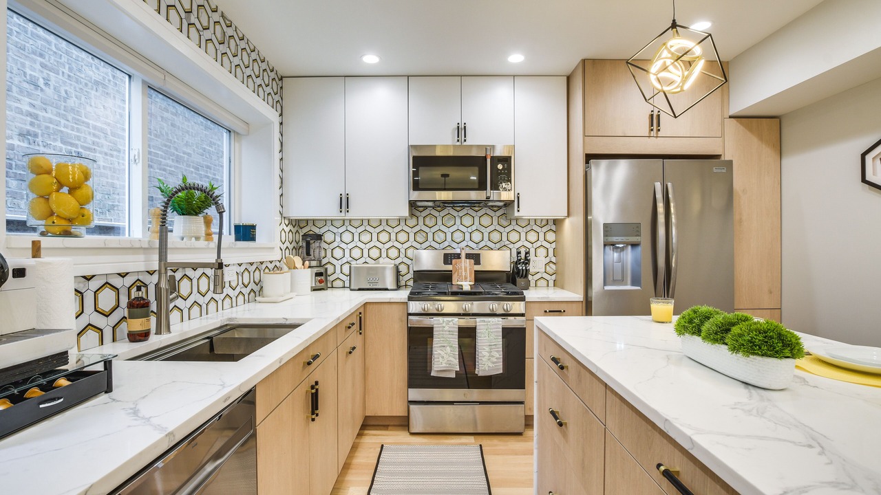Photo of Kitchen in Edgewater Beach