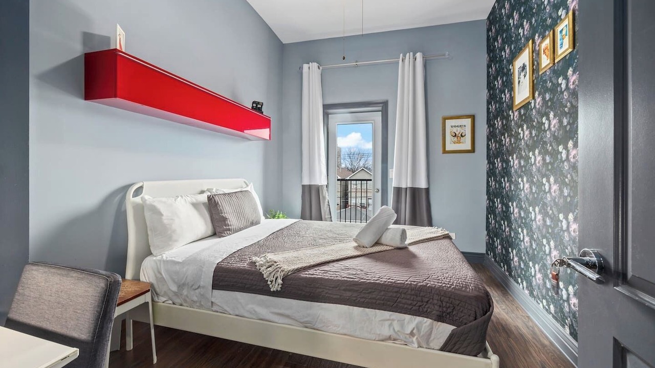 Photo of Bedroom in Bronzeville