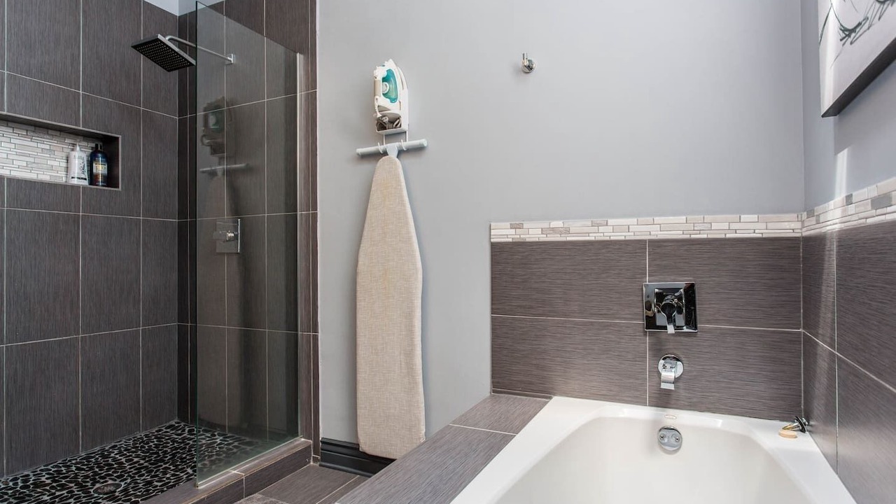Photo of Bathroom in Bronzeville