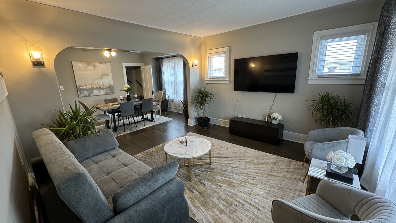Photo of Bedroom in Des Plaines