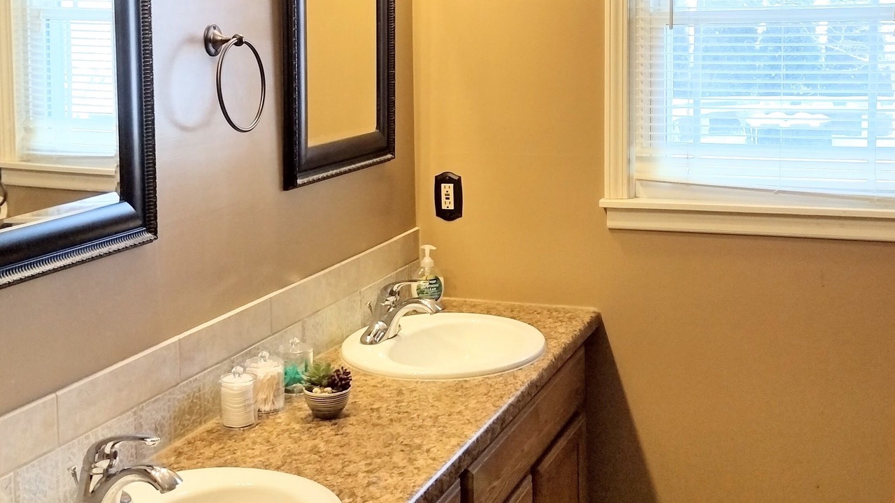 Photo of Bathroom in Normal