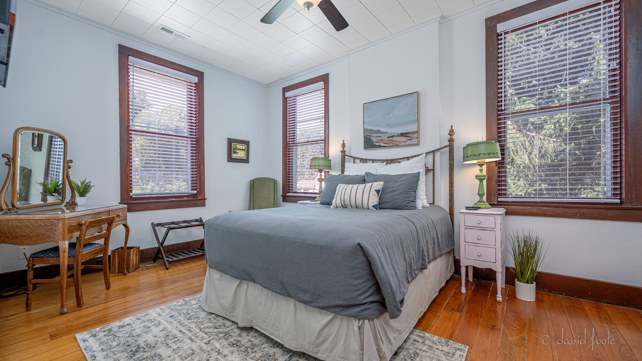 Photo of Bedroom in Galena