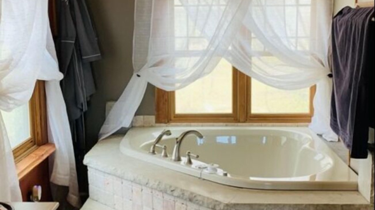Photo of Bathroom in Scioto Mills