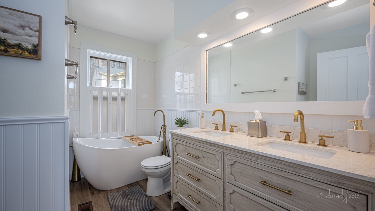 Photo of Bathroom in Galena