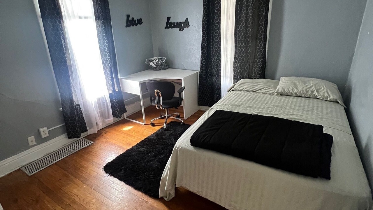 Photo of Bedroom in Blue Island