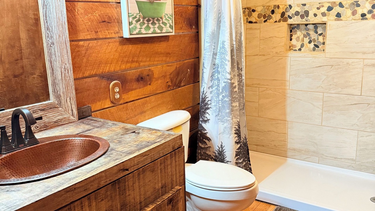 Photo of Bathroom in Hardin County