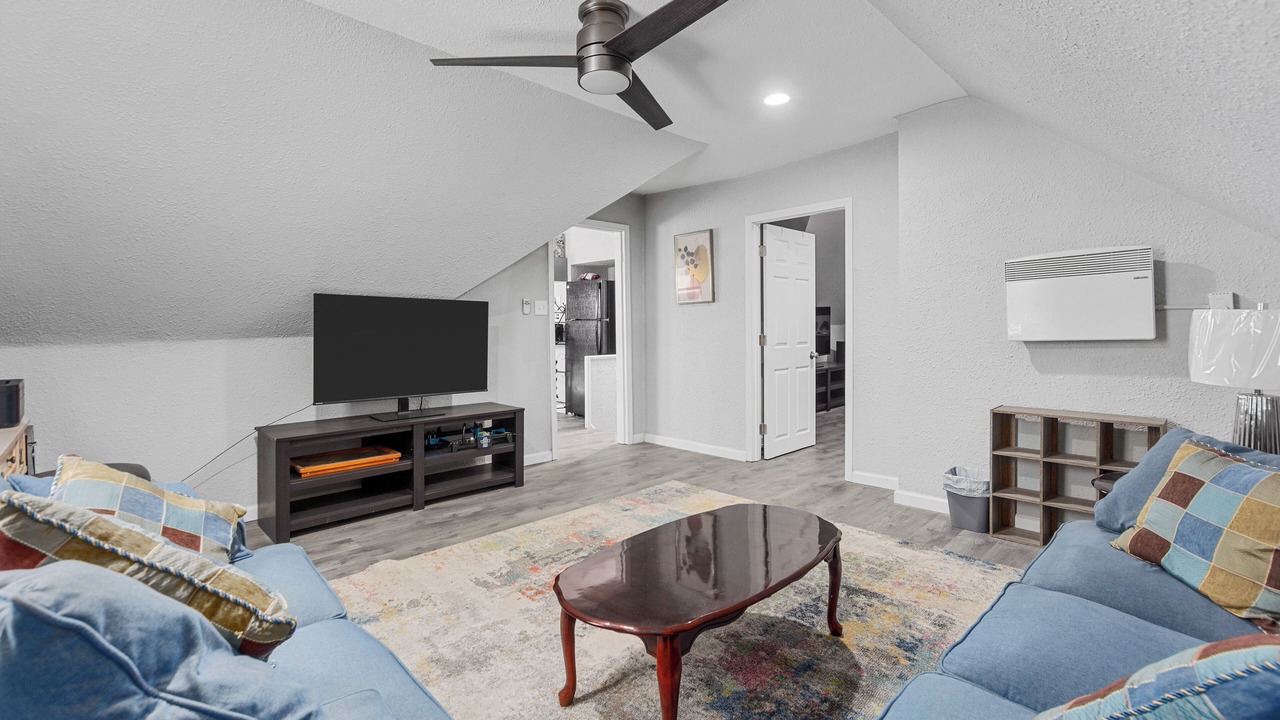 Photo of Livingroom in Belleville
