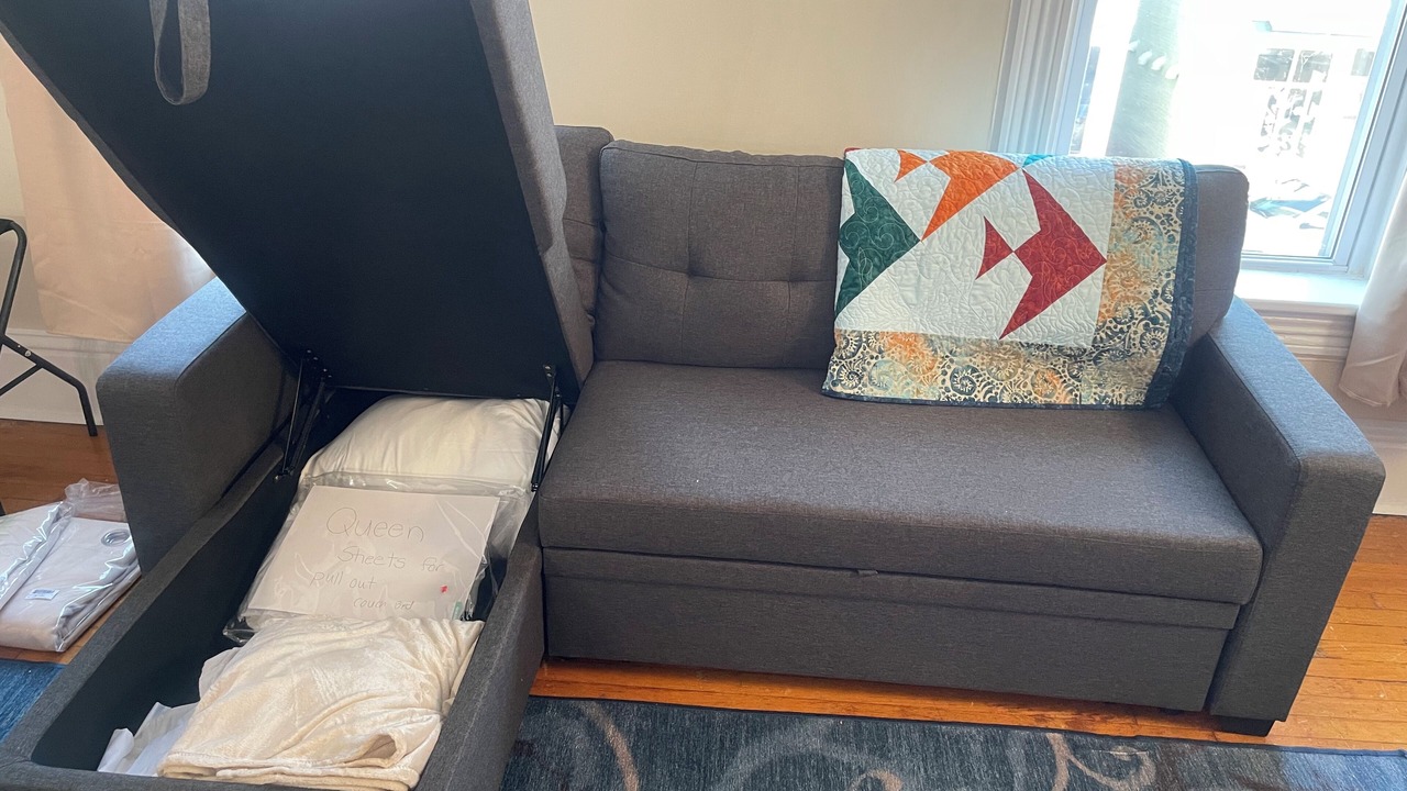 Photo of Livingroom in Nauvoo