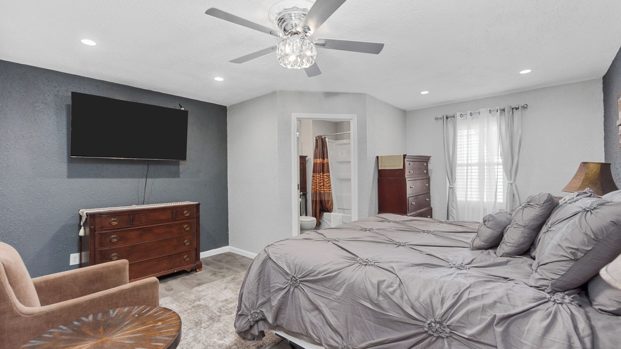 Photo of Bedroom in Belleville