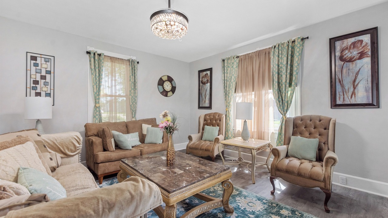 Photo of Livingroom in Belleville