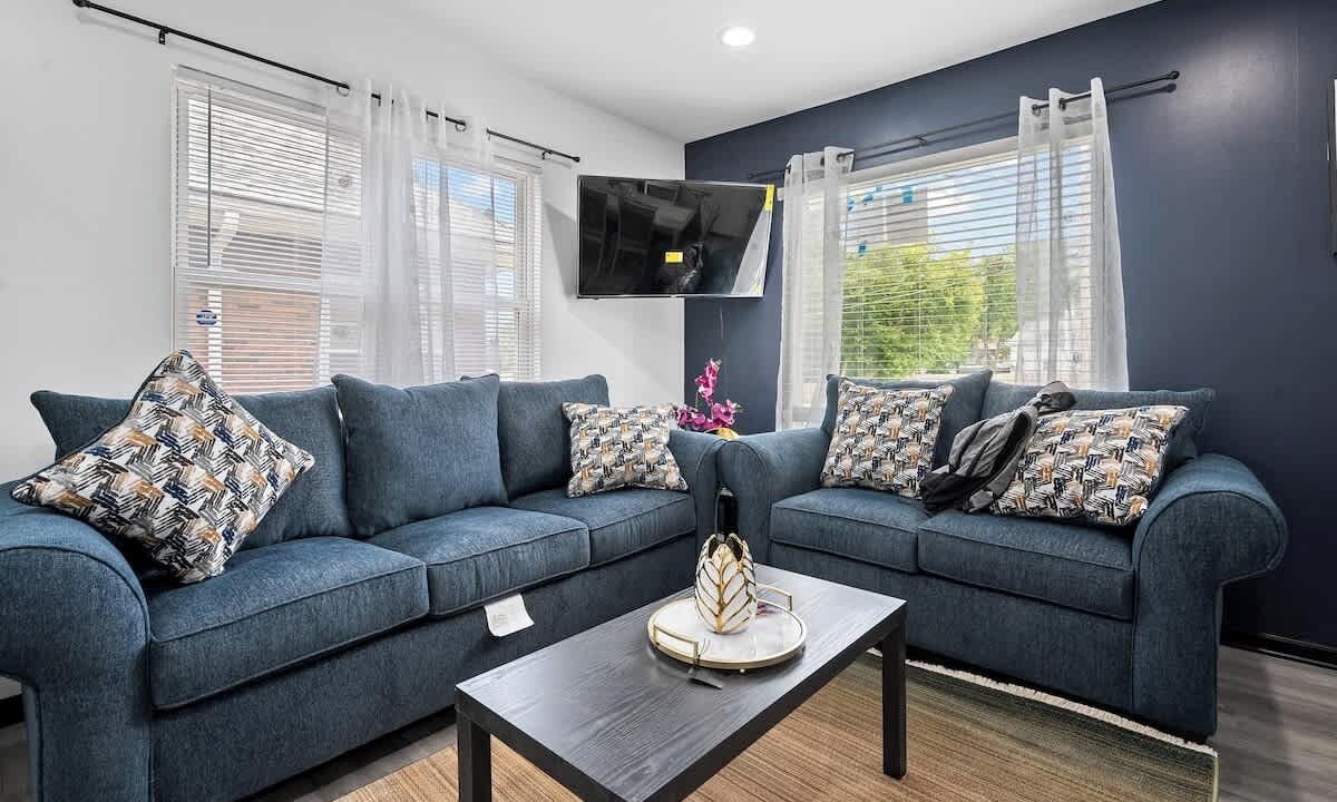 Photo of Livingroom in North Chicago