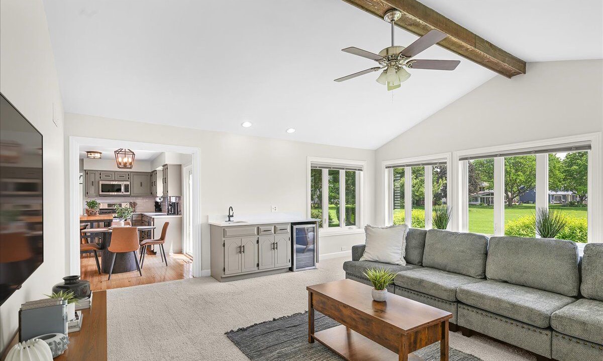 Photo of Livingroom in Naperville
