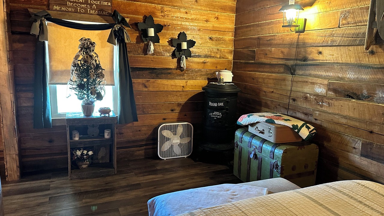Photo of Bedroom in Hardin County