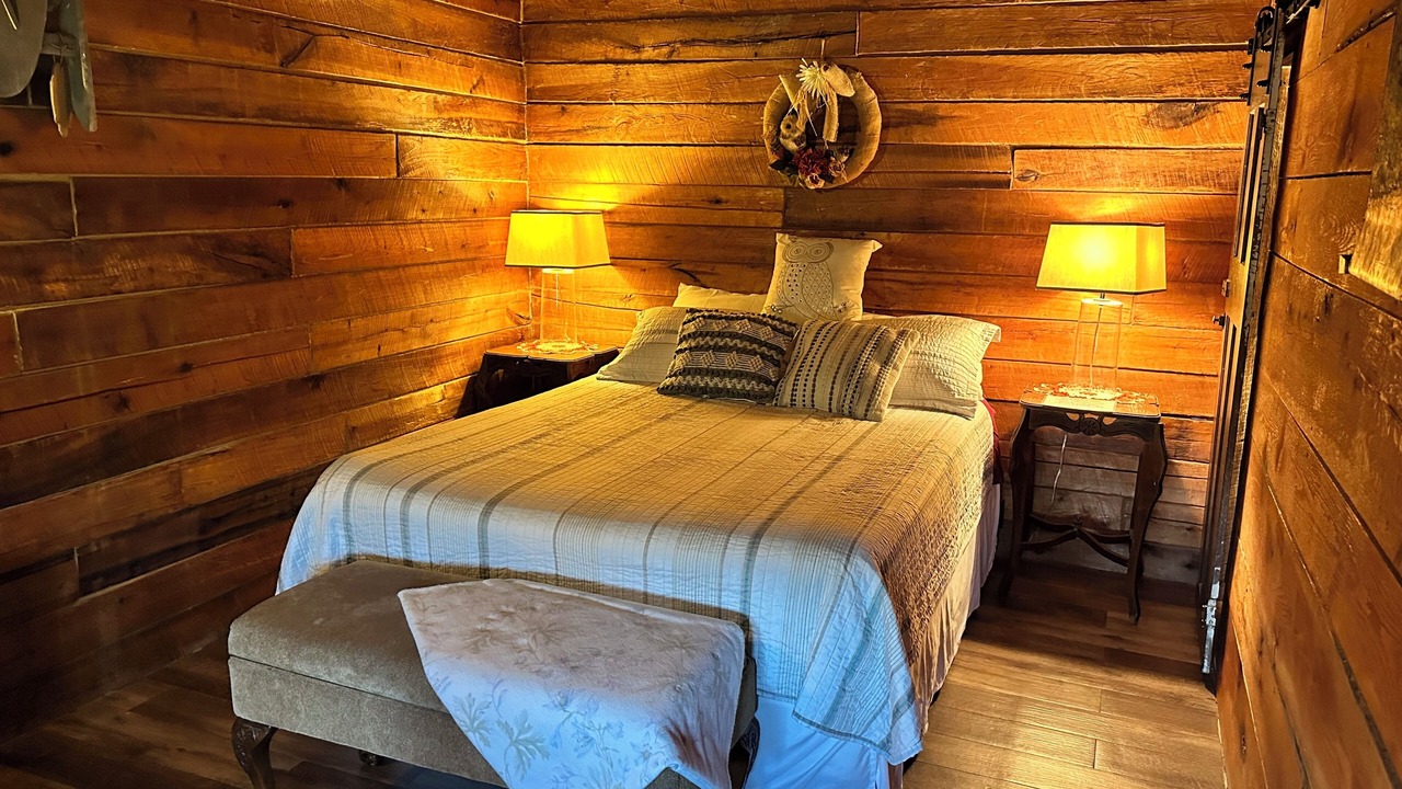 Photo of Bedroom in Hardin County