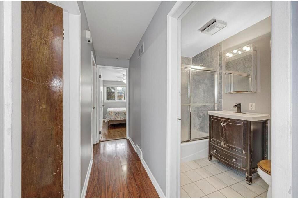 Photo of Bedroom in Villa Park