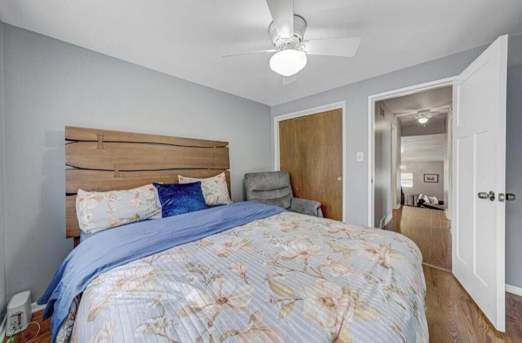 Photo of Bedroom in Villa Park
