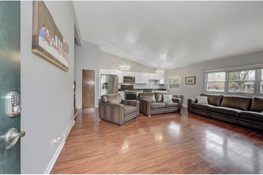 Photo of Livingroom in Villa Park