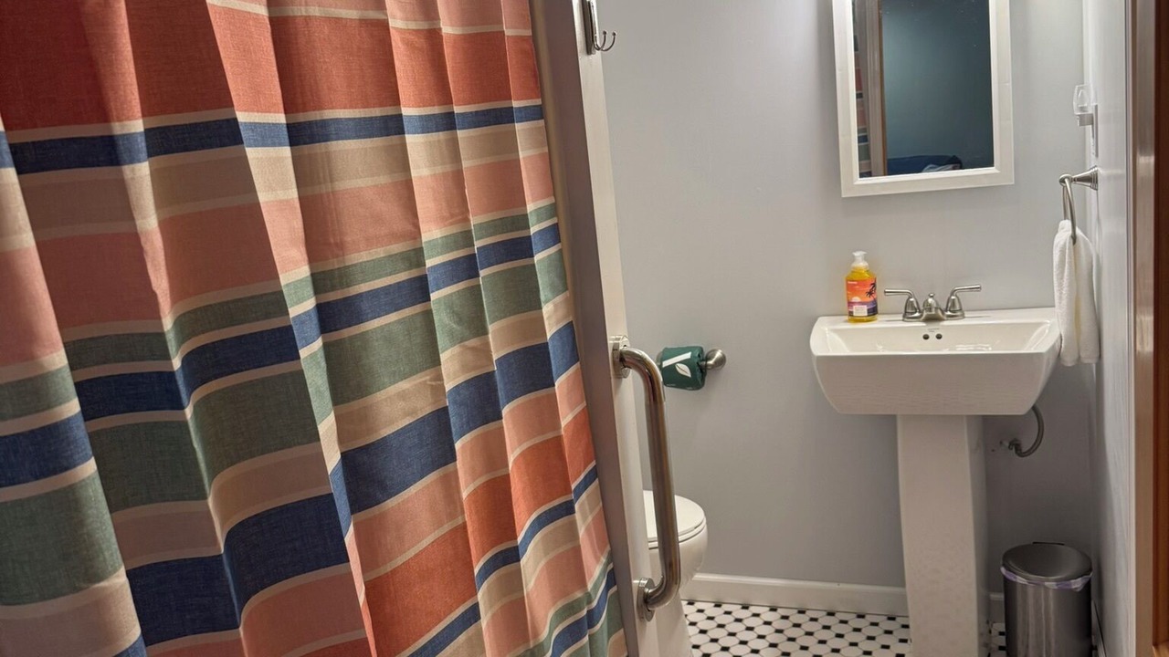 Photo of Bathroom in Dixon