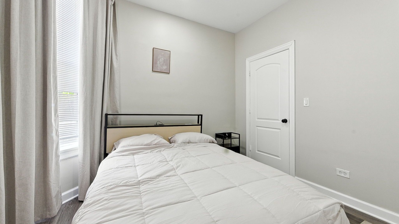Photo of Bedroom in Fuller Park