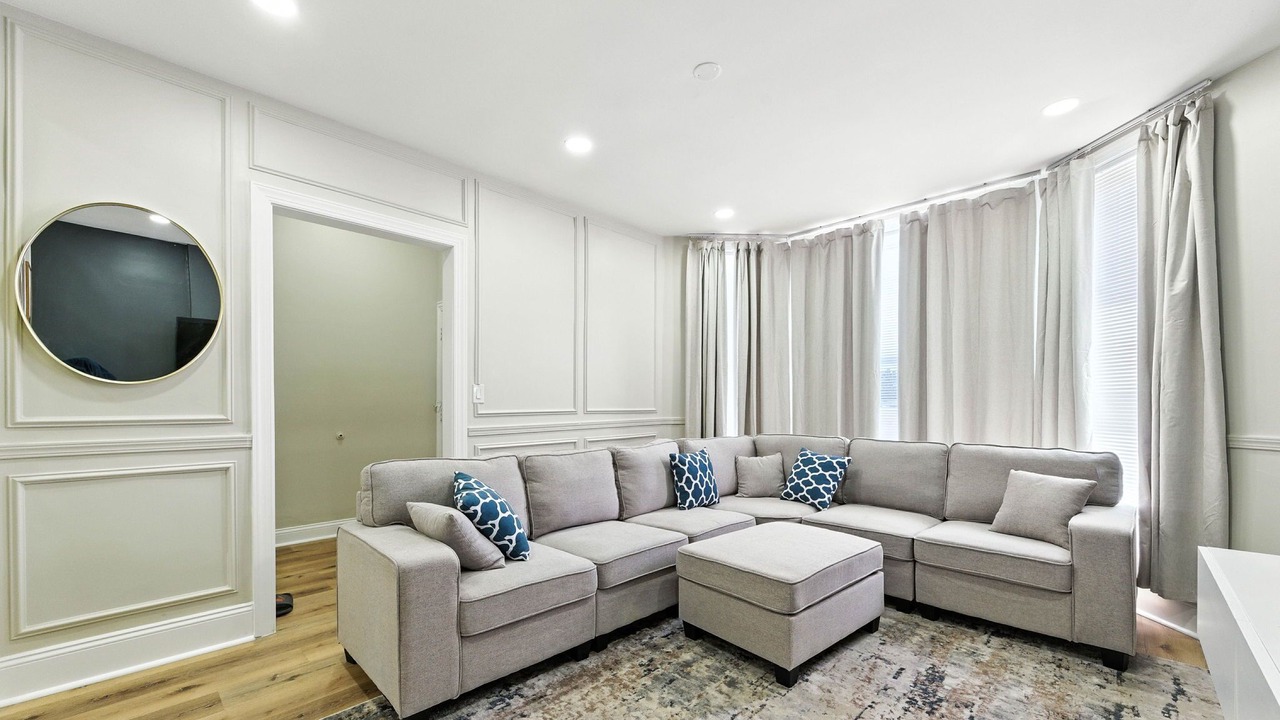 Photo of Livingroom in Fuller Park
