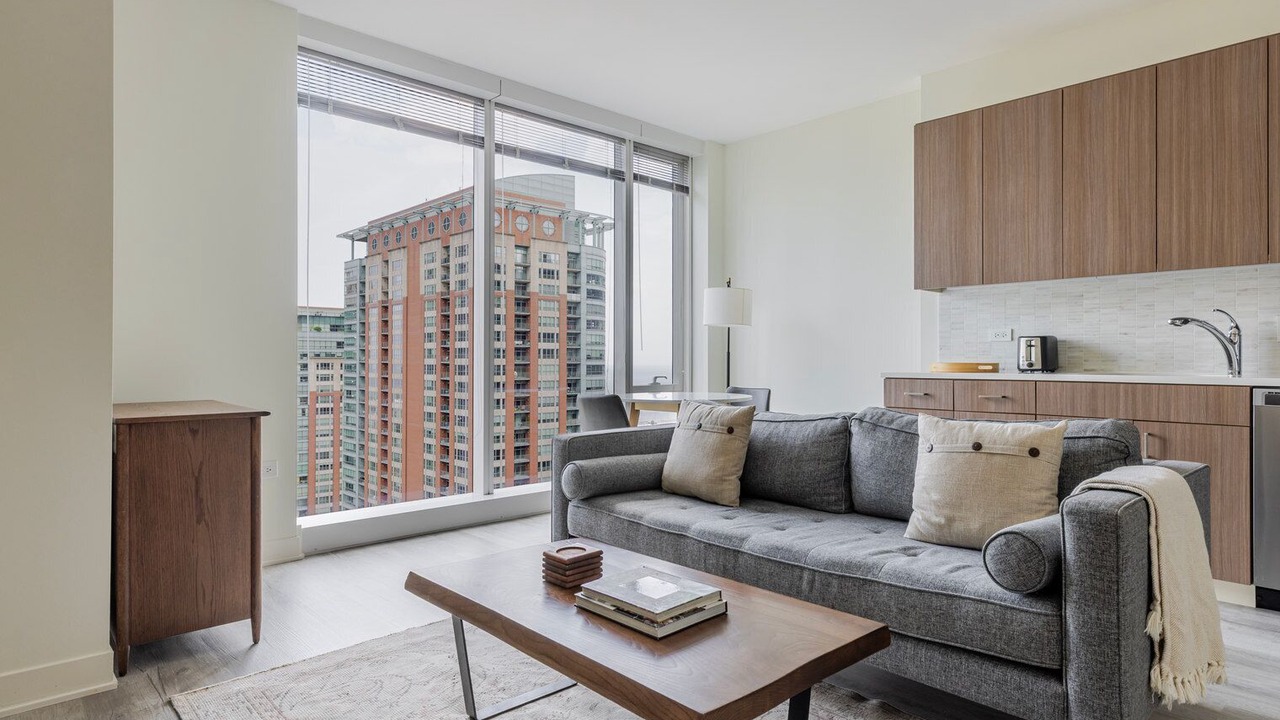 Photo of Livingroom in Streeterville