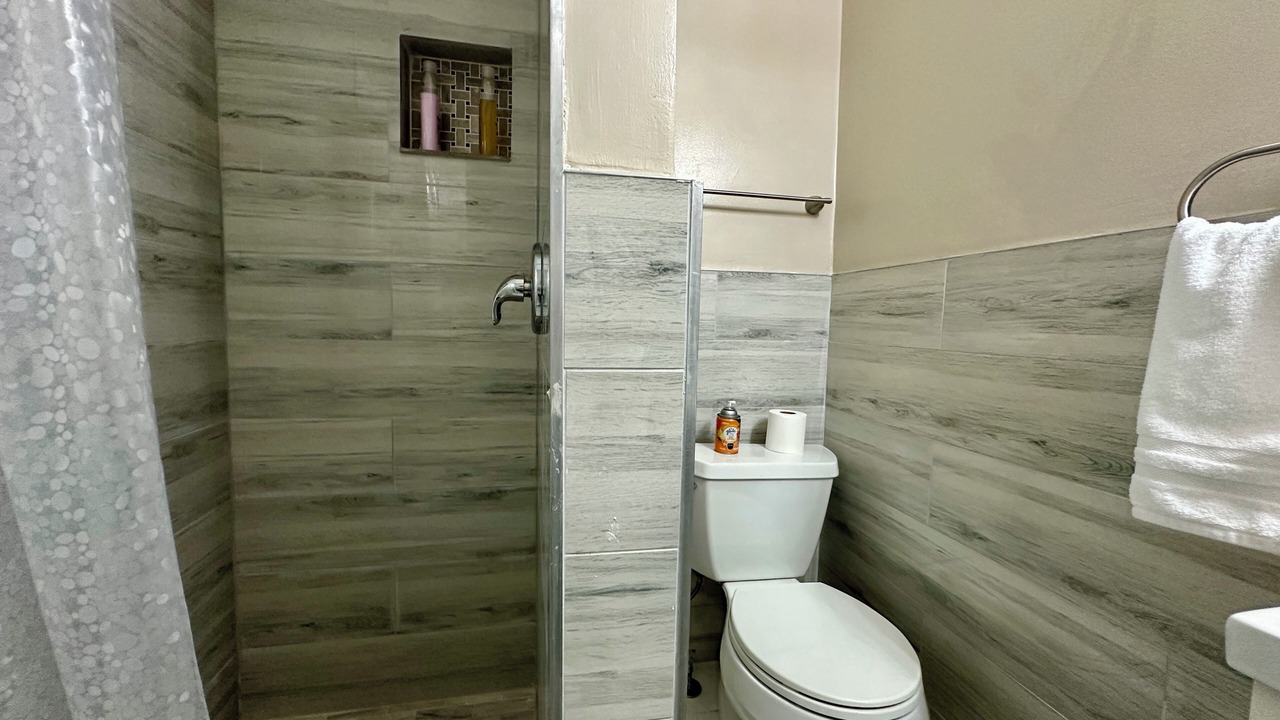 Photo of Bathroom in Waukegan