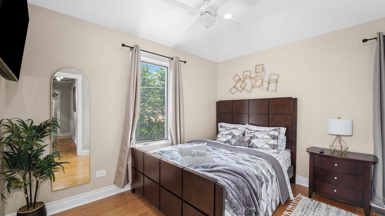 Photo of Bedroom in Bensenville