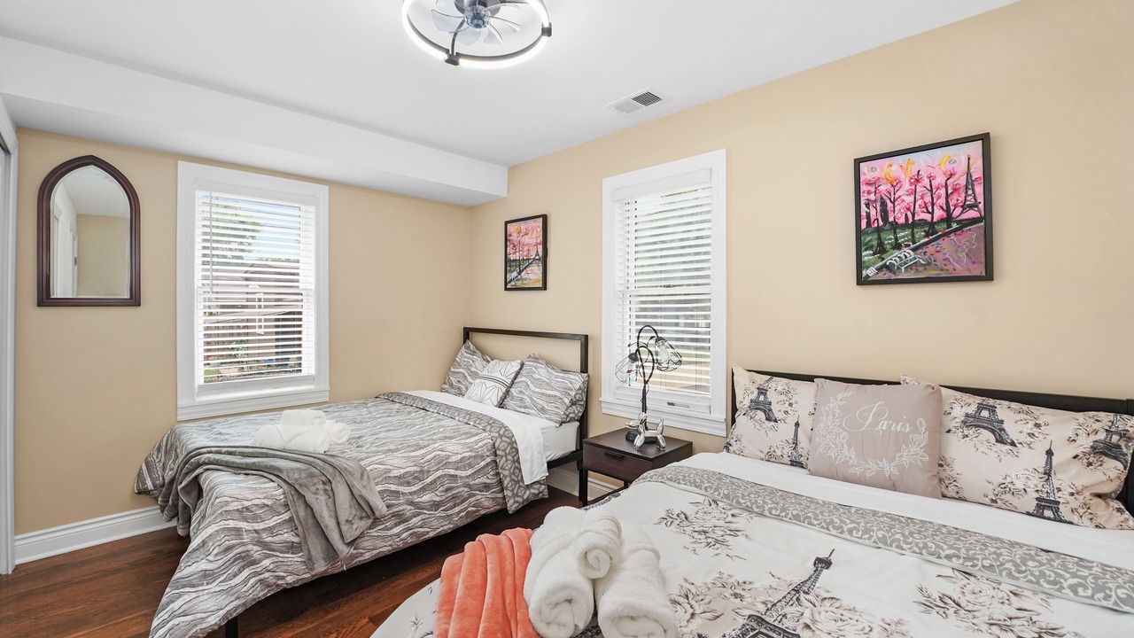 Photo of Bedroom in Bensenville
