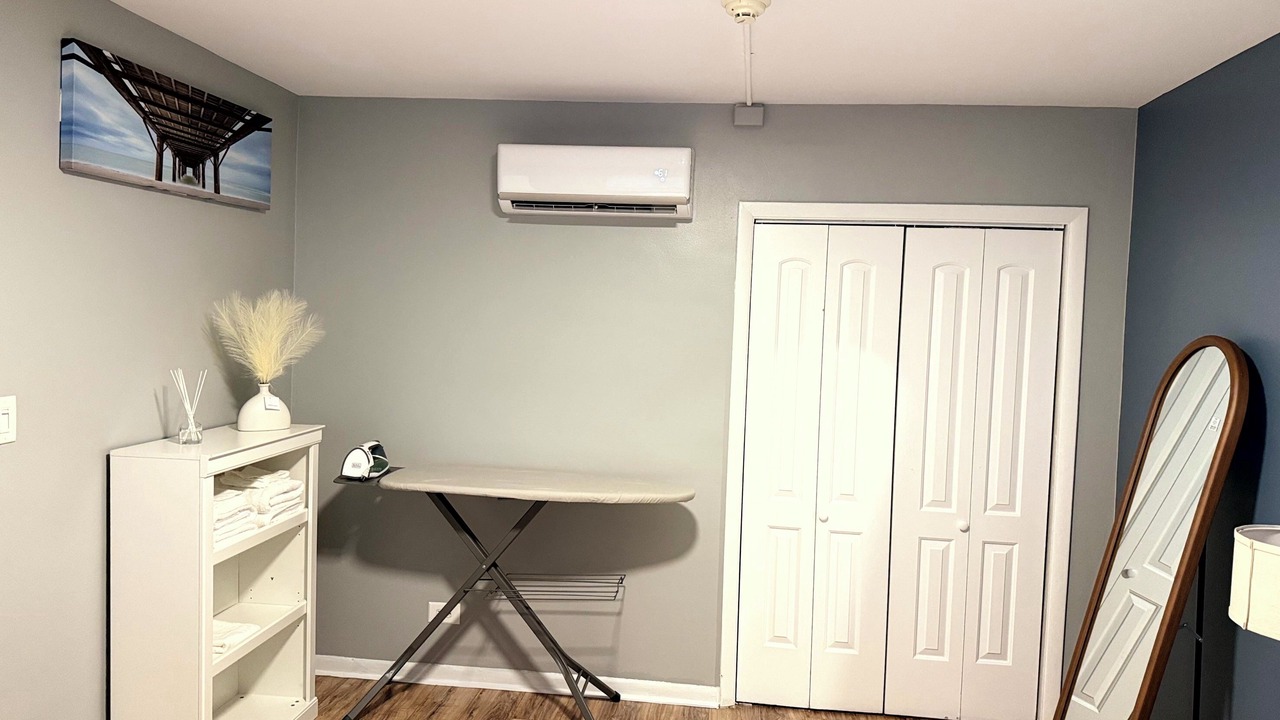 Photo of Bedroom in Rogers Park