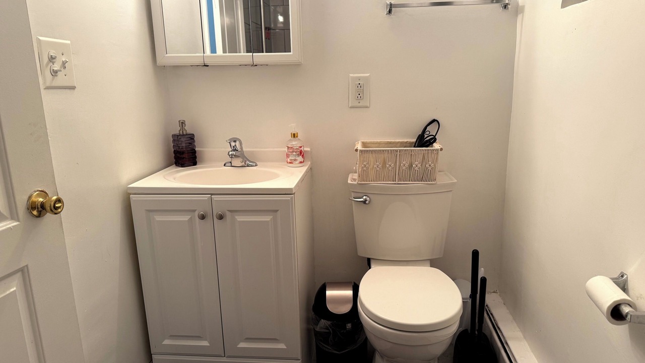 Photo of Bathroom in Rogers Park
