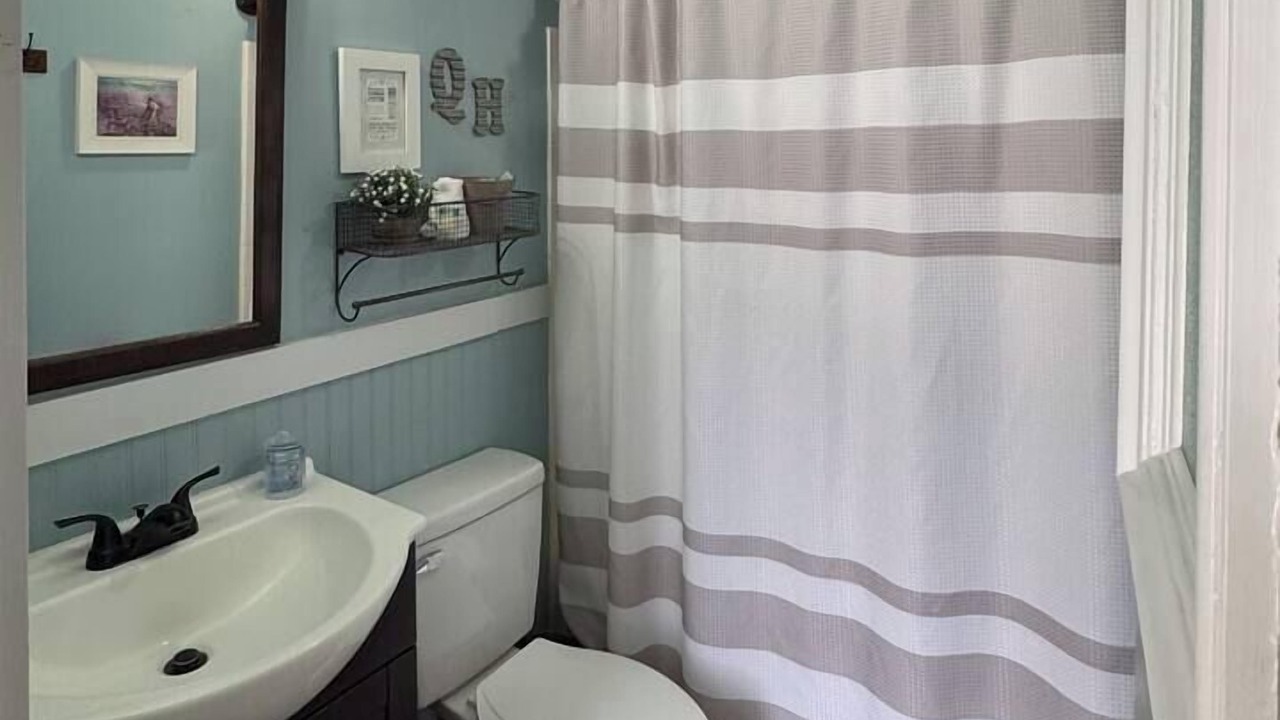 Photo of Bathroom in Nauvoo