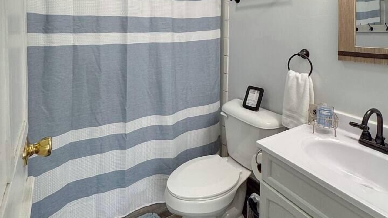 Photo of Bathroom in Nauvoo