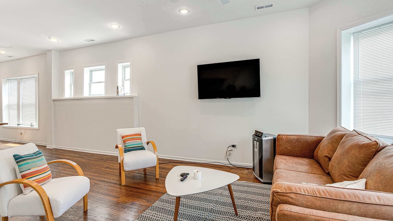 Photo of Livingroom in Greater Grand Crossing