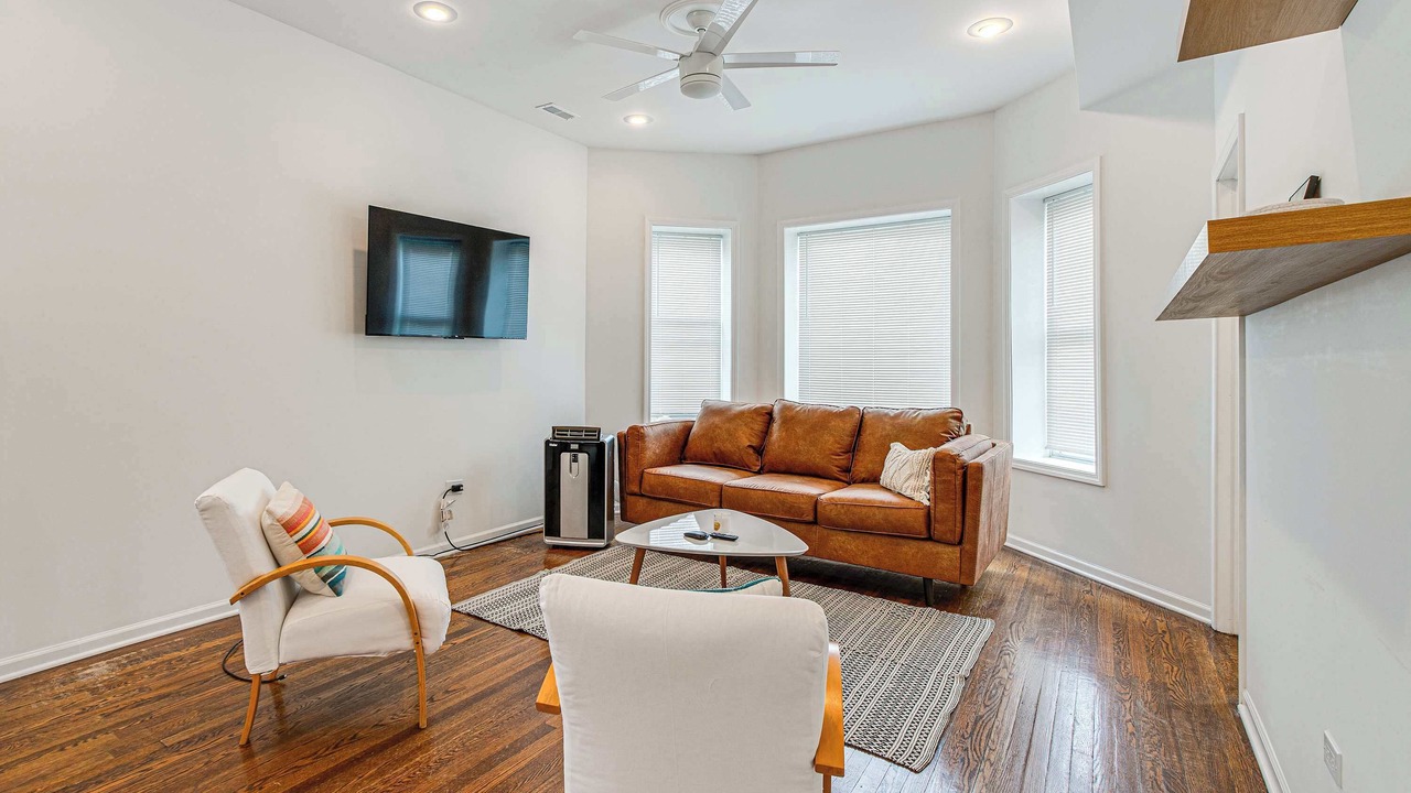 Photo of Livingroom in Greater Grand Crossing