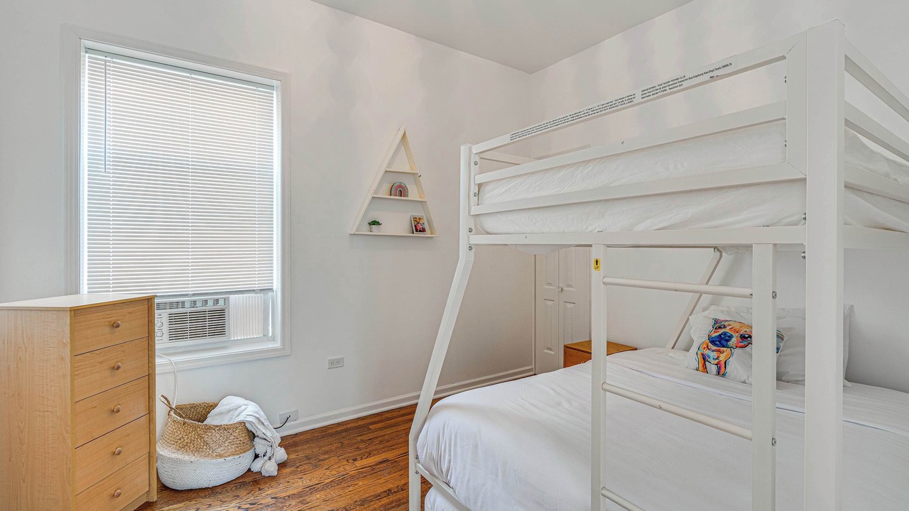 Photo of Bedroom in Greater Grand Crossing
